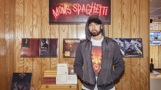 Putri Rapper Eminem Akui Sempat Kesal Ditanya Tentang Ayahnya