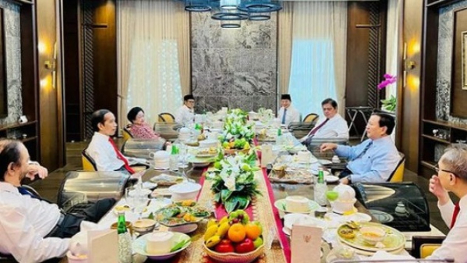 Ilustrasi para ketua umum partai politik bertemu Presiden Jokowi