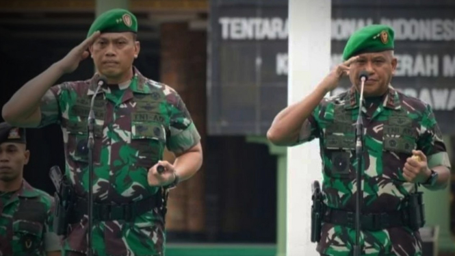 VIVA Militer: Mayjen TNI Teguh Muji Angkasa dan Mayjen TNI M Saleh Mustafa.