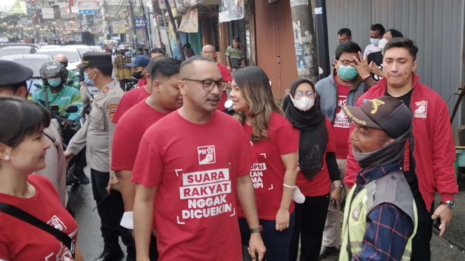 Ketua Umum PSI Giring Ganesha blusukan ke kawasan Pasar Lama, Kota Tangerang.