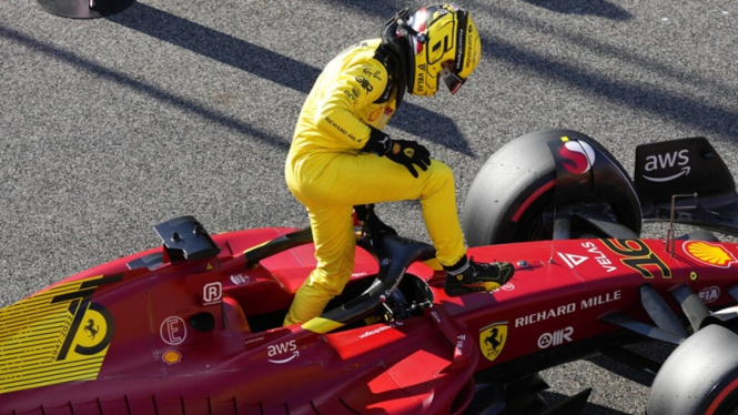 Pembalap Ferrari, Charles Leclerc saat Kualifikasi F1 GP Italia 2022