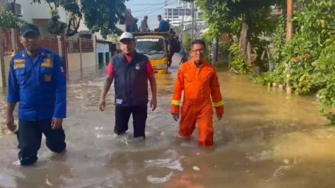 Banjir Rendam Pemukiman Warga Ciledug Indah, Kota Tangerang