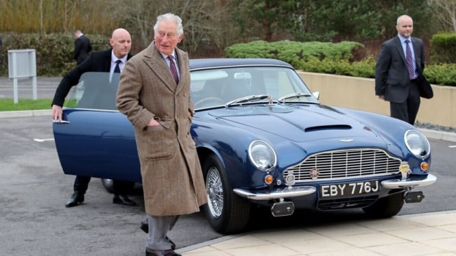 Aston Martin DB6 milik King Charles III