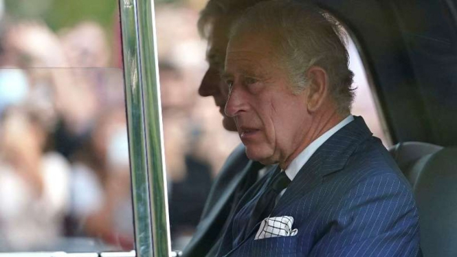 Raja Charles III putra kandung Ratu Elizabeth II