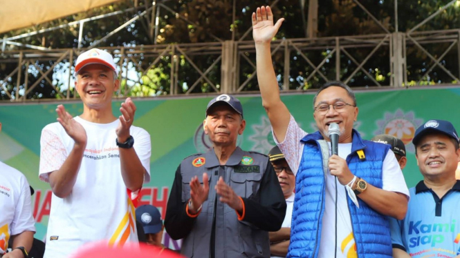 Ganjar Pranowo (kiri) dan Ketum PAN Zulkifli Hasan (kanan).