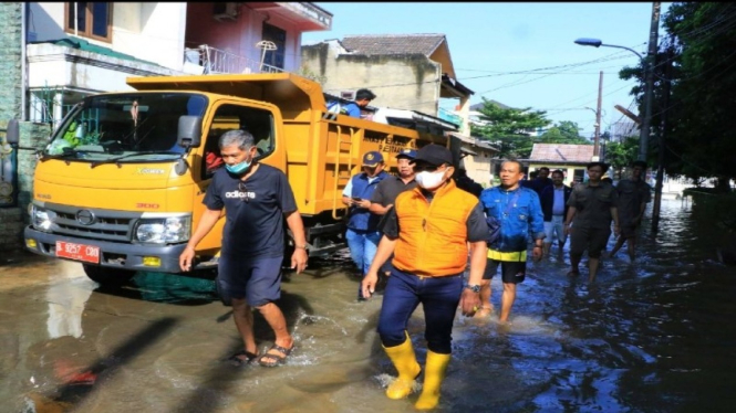 Banjir di Kota Tangerang berangsur surut, Senin