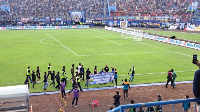 Suporter Persib di markas Arema, Stadion Kanjuruhan Malang