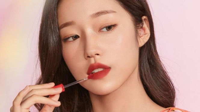 Ilustrasi makeup gaya Korea 