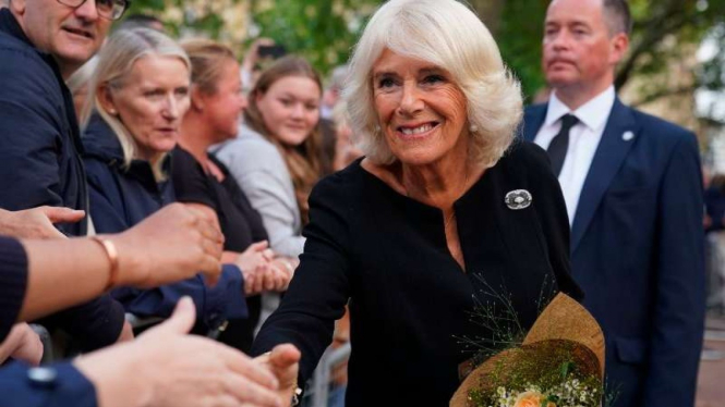 Camilla Queen Consort Kerajaan Inggris saat berada di Clarence House, London