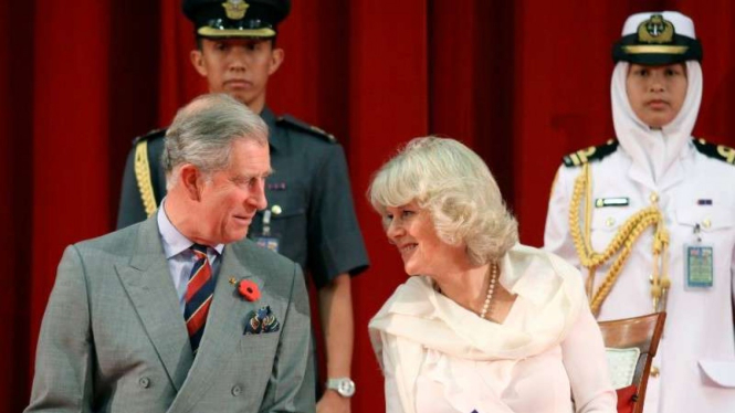 Pangeran Charles dan Camilla saat berkunjung ke Brunei Darussalam tahun 2008