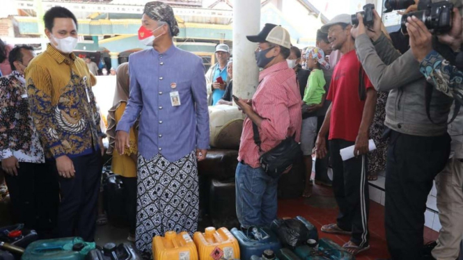 Nelayan Mengeluh Sulit Dapat Solar Subsidi, Ganjar Telepon Pertamina