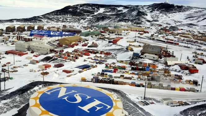 Stasiun McMurdo di Antartika.