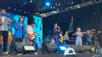 Maliq & D&rsquo;Essentials Meriahkan Playfest 2022