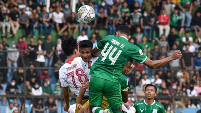 Pertandingan PSMS Medan vs Sriwijaya FC. 