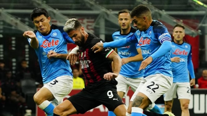 Olivier Giroud saat AC Milan vs Napoli