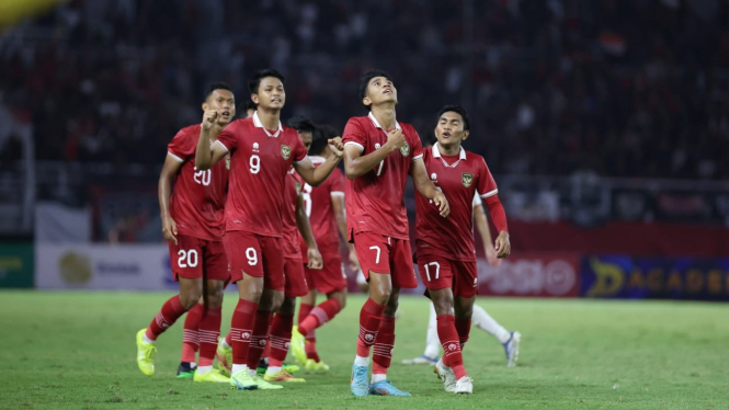 Pemain Timnas Indonesia U-20 merayakan gol