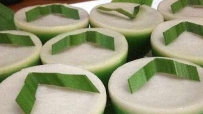 Kue talam pandan