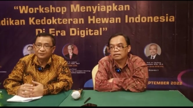 Ketua Forkom SKHI Bambang Sumiarto dan Ketua Asosiasi FKHI Teguh Budipitojo 