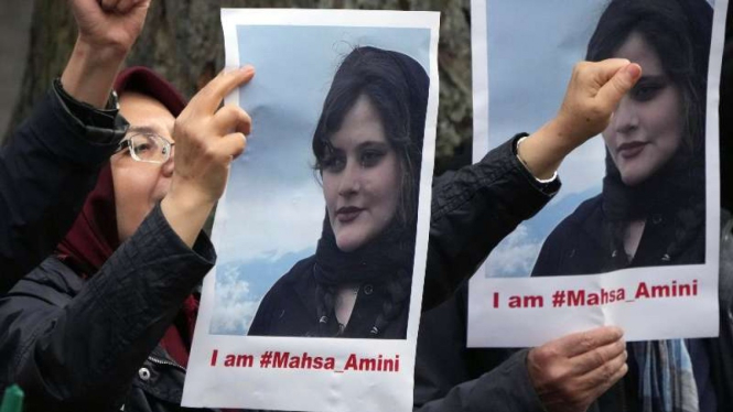 Warga Iran di Jerman rotes atas kematian tragis Mahsa Amini 