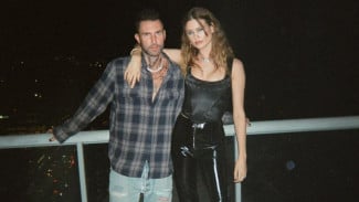 Anak Ketiga Behati Prinsloo, Dinamai Seperti Selingkuhan Adam Levine?