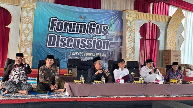  Forum Kiai, Nyai, Gus,dan Ning Indonesia (FKNGNI) menggelar musyawarah