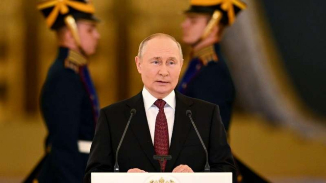 Presiden Vladimir Putin saat menerima para dubes baru yang ditempatkan di Rusia