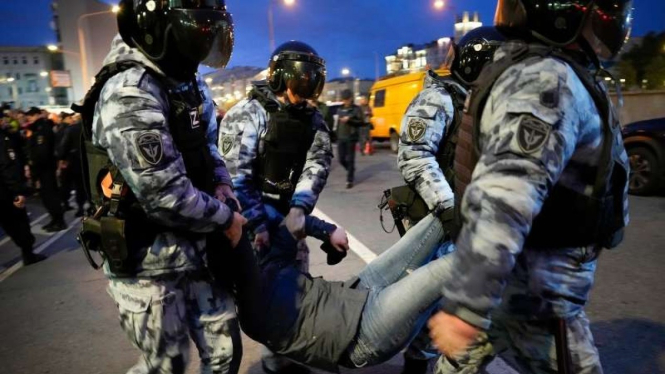 Massa protes instruksi Putin mobilisasi komponen cadangan diamankan di Moskow