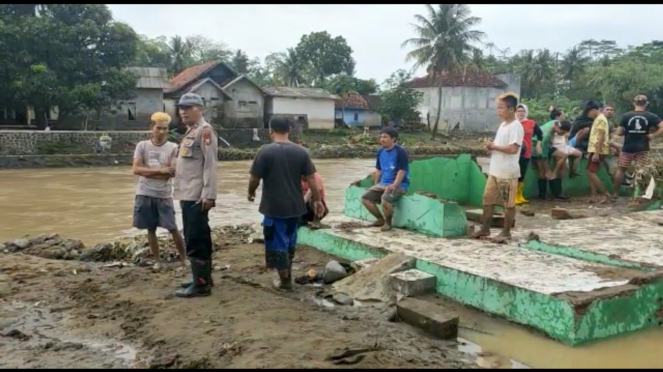 Rumah terdampak banjir bandang di Pameungpeuk, Garut.