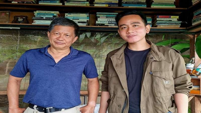 Wali Kota Solo Gibran Rakabuming menemui Rocky Gerung