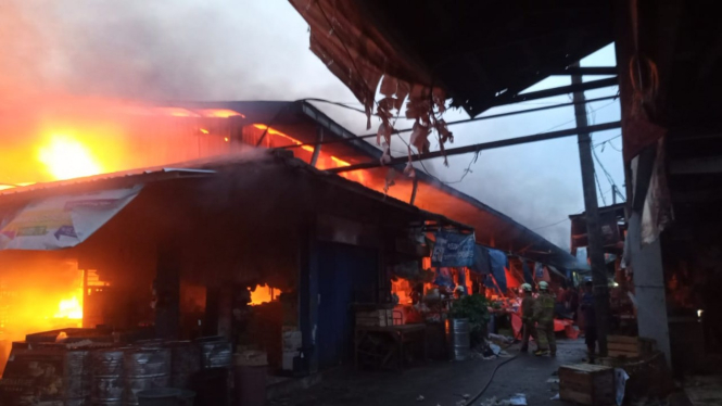Kebakaran di Pasar Sentiong, Kecamatan Balaraja, Kabupaten Tangerang