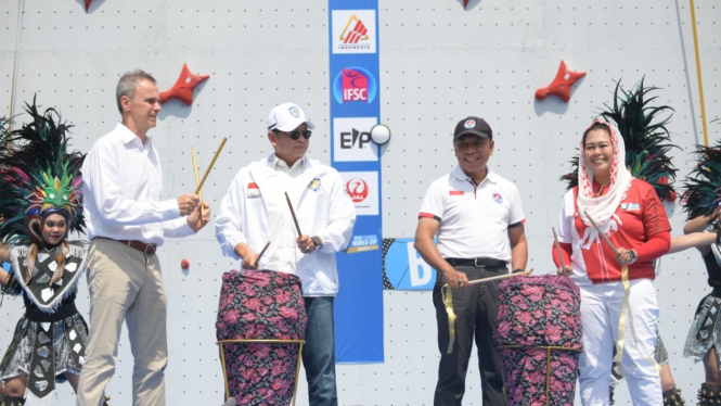 Menpora RI Zainudin Amali mewakili Presiden Joko Widodo (Jokowi) membuka secara resmi kejuaraan dunia panjat tebing atau International Sport Climbing (IFSC) World Cup Lead & Speed’ 2022.