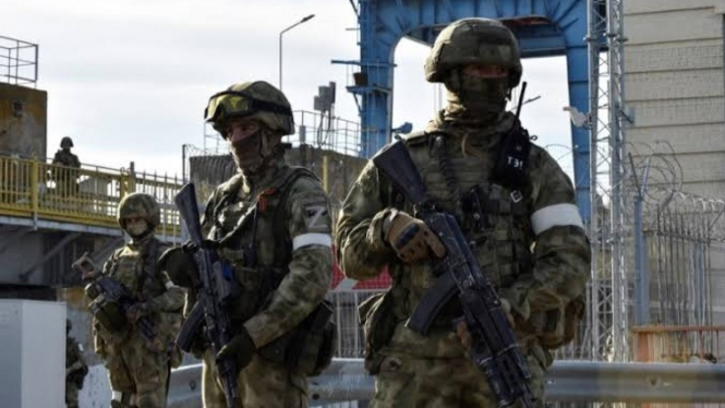 VIVA Militer: Tentara Rusia mengawal proses referendum Ukraina