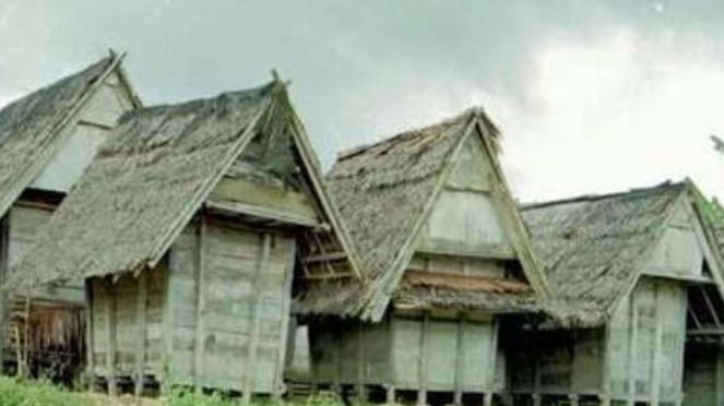 8 Rumah Adat Jawa Timur, Sangat Unik dan Menarik