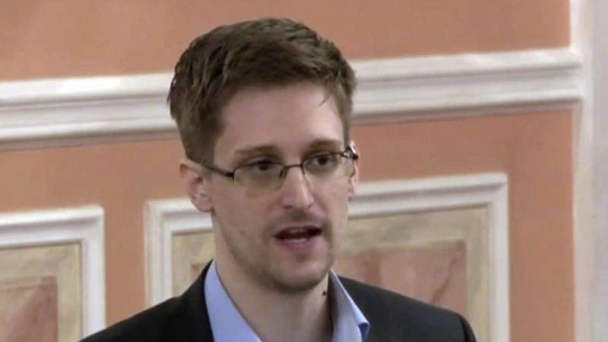 Mantan kontraktor NSA Edward Snowden