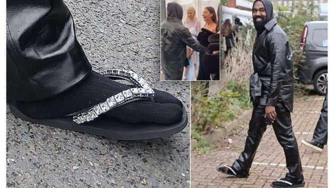 Kanye West mengenakan sandal jepit hitam bertabur perak