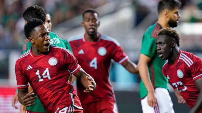 Pemain Timnas Kolombia, Luis Sinisterra rayakan gol ke gawang Meksiko