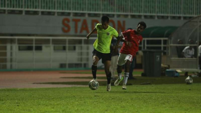 Duel Timnas Indonesia U-17 vs PPLP Kemenpora