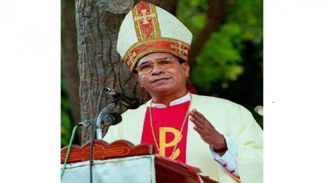 Uskup Carlos Filipe Ximenes Belo dari Timor Leste