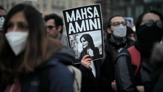 Demonstrasi kematian gadis Iran Mahsa Amini