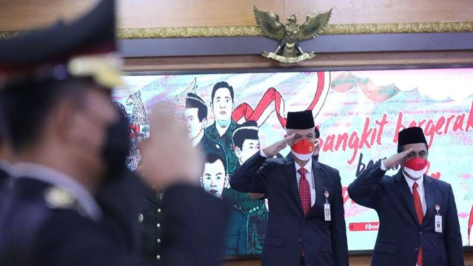 Ganjar Pranowo mengikuti upacara peringatan Hari Kesaktian Pancasila