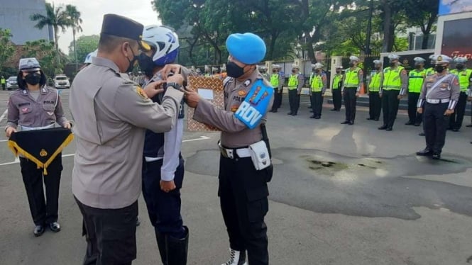 Satlantas Polres Metro Tangerang Kota diterjunkan dalam Operasi Zebra 2022.