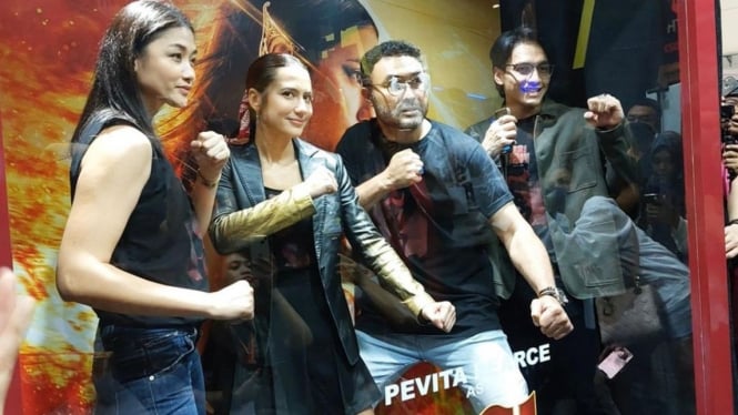 Para cast film Sri Asih hadir di Indonesia Comic Con 2022. 