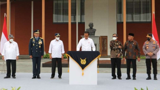 Presiden Jokowi meresmikan revitalisasi fasilitas Bandara Halim Perdanakusuma.
