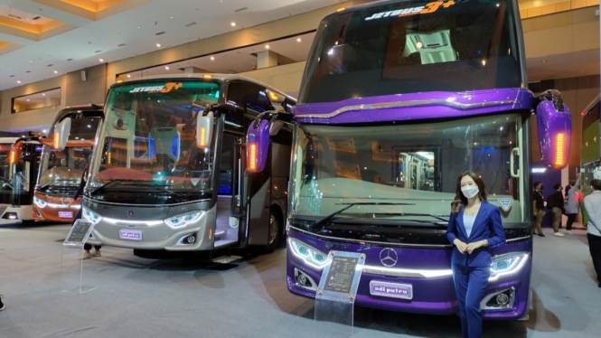 Pameran bus di Busworld 2022
