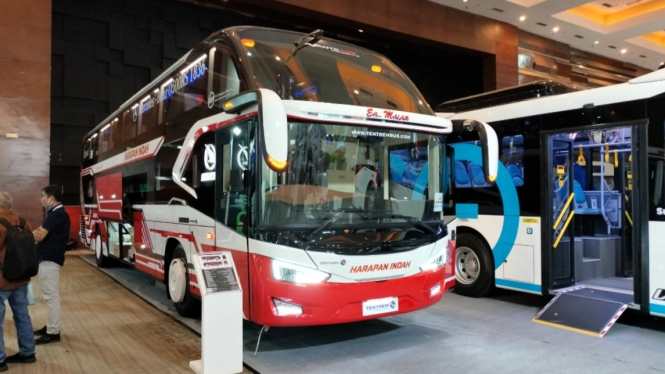 Bus karoseri Tentrem bernama Avante H9 Priority