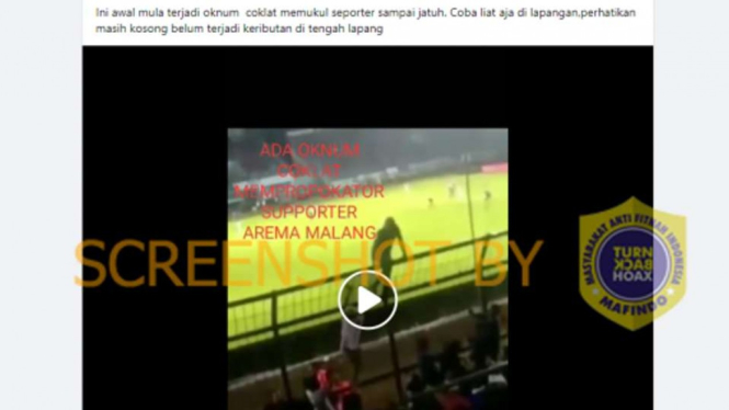 Jepretan layar sebuah akun Facebook, pada 2 Oktober 2022, mengunggah video dengan narasi: “Ini awal mula terjadi oknum coklat memukul seporter sampai jatuh ..." dalam Tragedi Kanjuruhan di Malang, Jawa Timur.