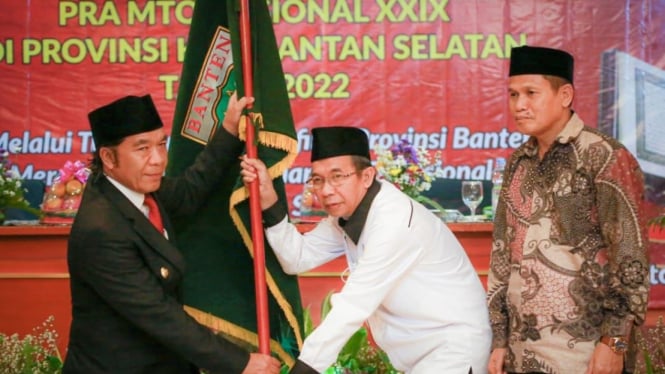 Penjabat (Pj) Gubernur Banten Al Muktabar melepas Kafilah Provinsi Banten.