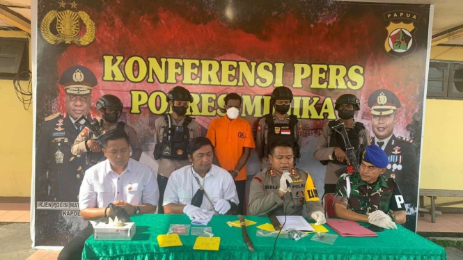 Konferensi Pers Polres Mimika Terkait Penangkapan DPO Pelaku Mutilasi