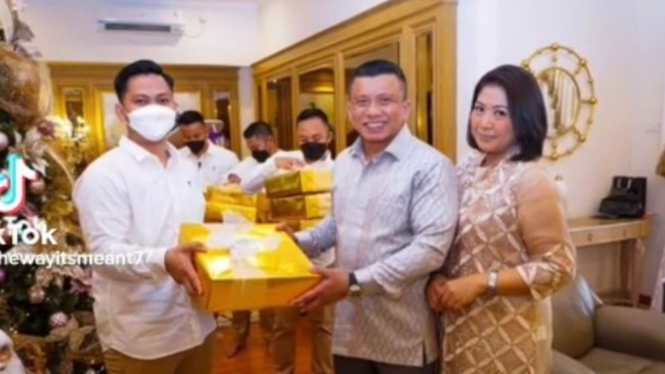 Momen Ferdy Sambo dan Putri Candrawathi beri kado natal ke Brigadir J