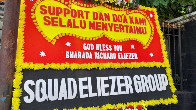 Karangan bunga dukungan untuk Bharada Richard Eliezer atau Bharada E.